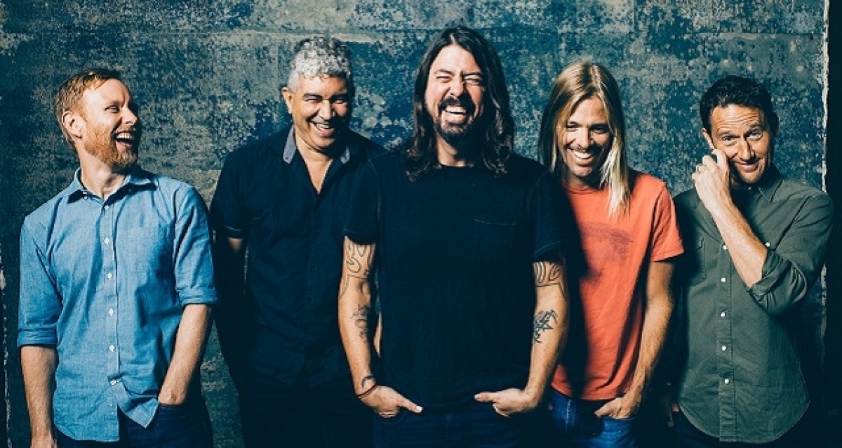 Foo Fighters – Register-To Win